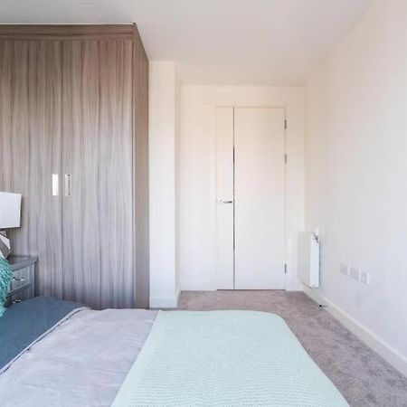 Luxury River Side Penthouse Лондон Екстериор снимка