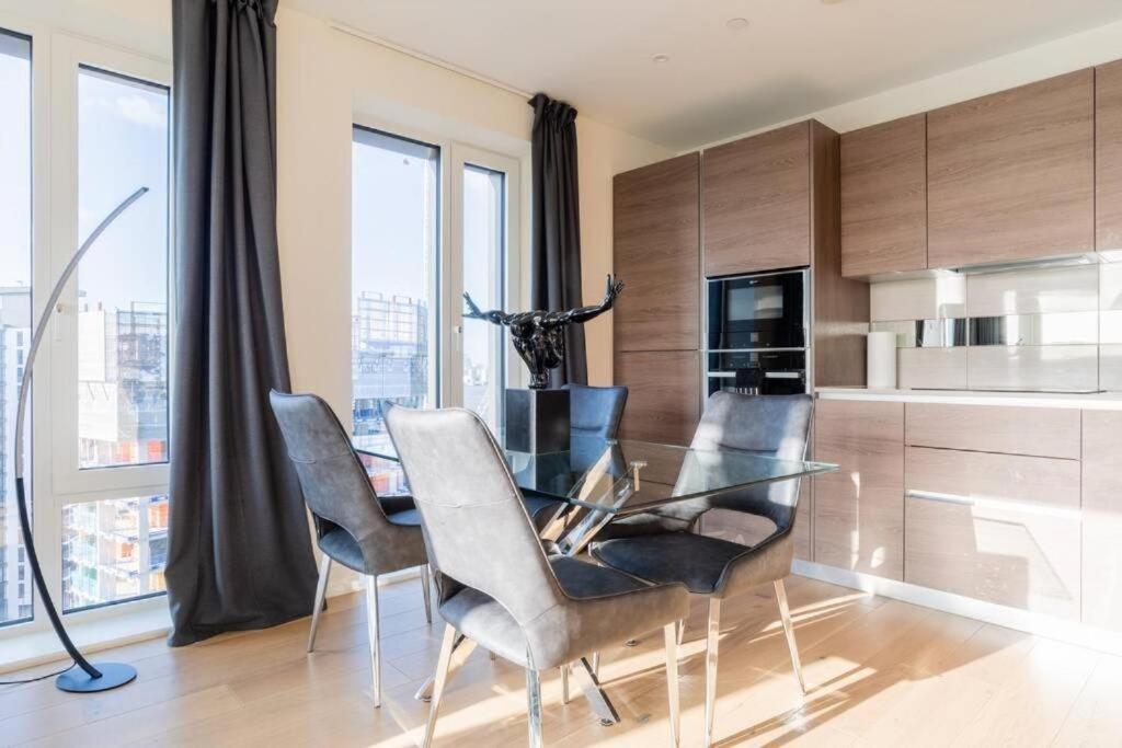 Luxury River Side Penthouse Лондон Екстериор снимка