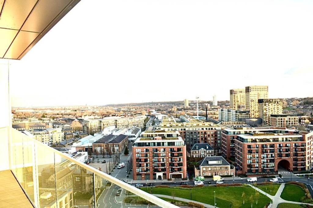 Luxury River Side Penthouse Лондон Екстериор снимка