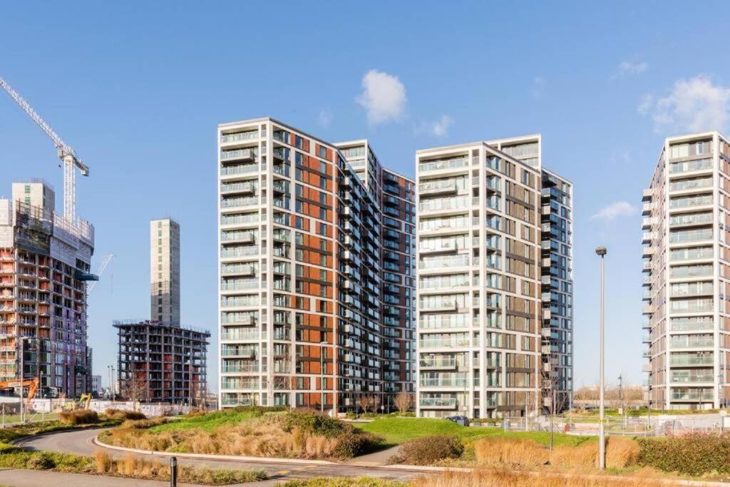 Luxury River Side Penthouse Лондон Екстериор снимка