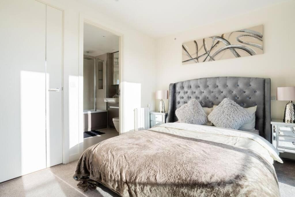 Luxury River Side Penthouse Лондон Екстериор снимка